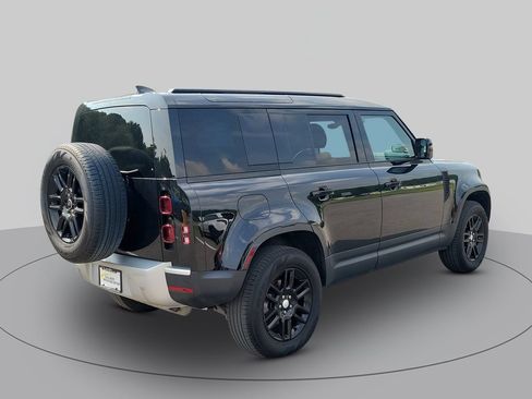 Used 2025 Land Rover Defender 110 S AWD/4WD image 3
