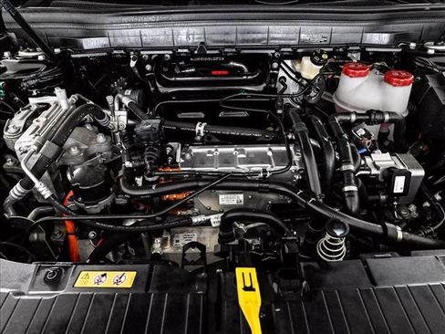 Certified 2025 Mercedes-Benz EQB 300 4MATIC image 25