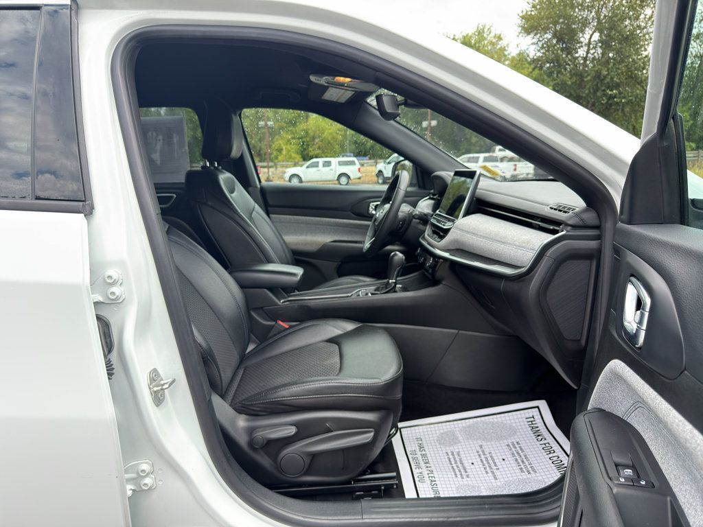 Used 2024 Jeep Compass Latitude AWD/4WD image 14