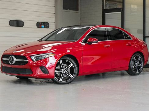 Used 2022 Mercedes-Benz A 220 4MATIC image 2