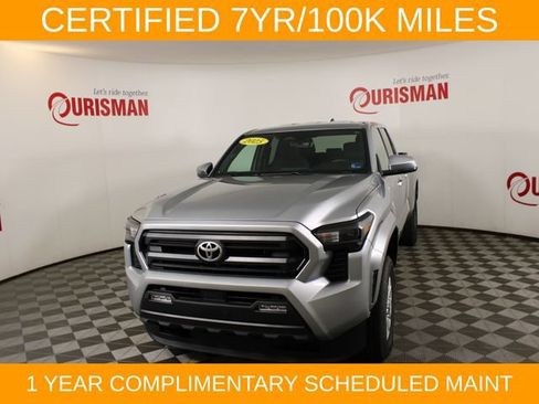 Used 2025 Toyota Tacoma SR5 AWD/4WD image 1