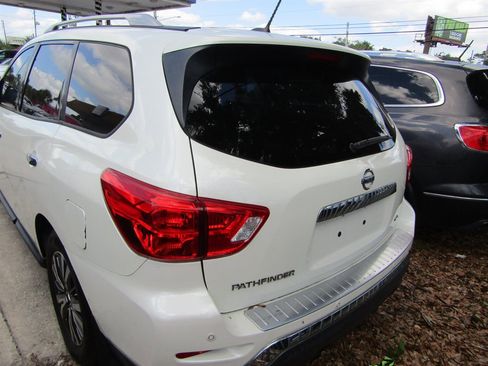 Used 2017 Nissan Pathfinder SL w/ SL Premium Package image 3