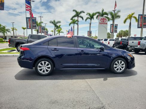 Used 2025 Toyota Corolla LE w/ Convenience Package FWD image 13