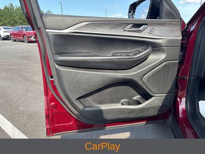 Used 2023 Jeep Grand Cherokee Limited w/ Black Appearance Package