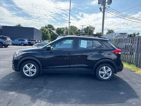 Used 2020 Nissan Kicks S FWD image 9