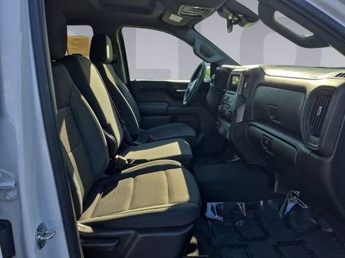 Certified 2026 Chevrolet Silverado 1500 Custom AWD/4WD image 17