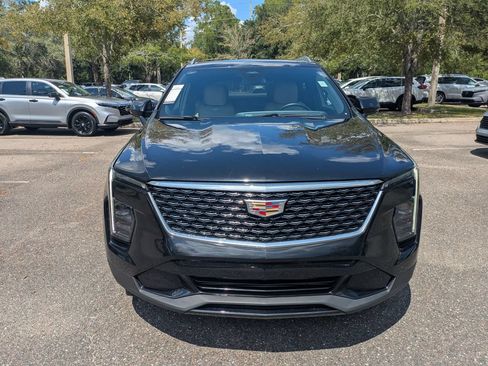 Used 2025 Cadillac XT4 Premium Luxury FWD image 8