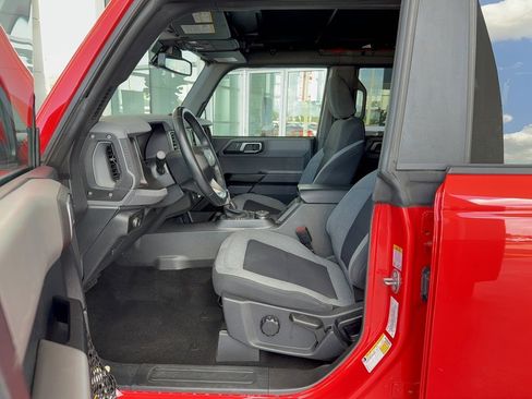 Certified 2023 Ford Bronco Big Bend w/ Sasquatch Package image 11