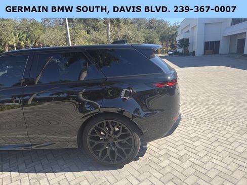 Used 2023 Land Rover Range Rover Sport SE Dynamic image 10