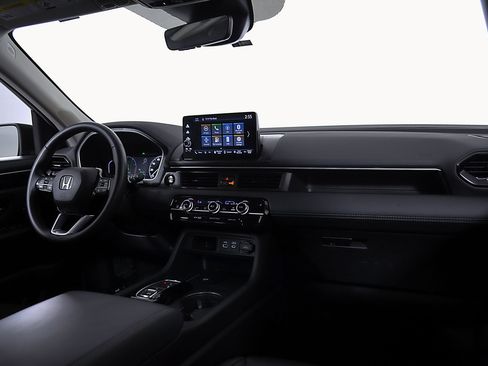 Used 2025 Honda Pilot EX-L image 16