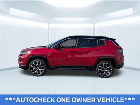 Used 2025 Jeep Compass Limited w/ Elite Group AWD/4WD image 2