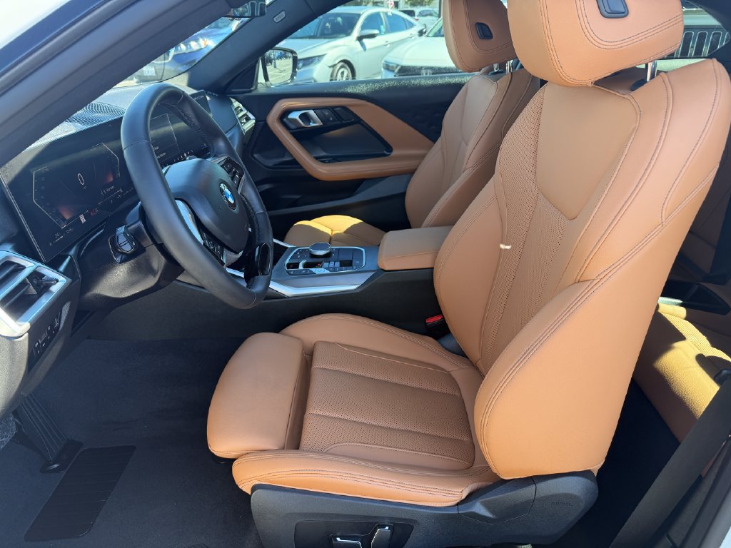Used 2025 BMW 230i Coupe w/ Convenience Package RWD image 11