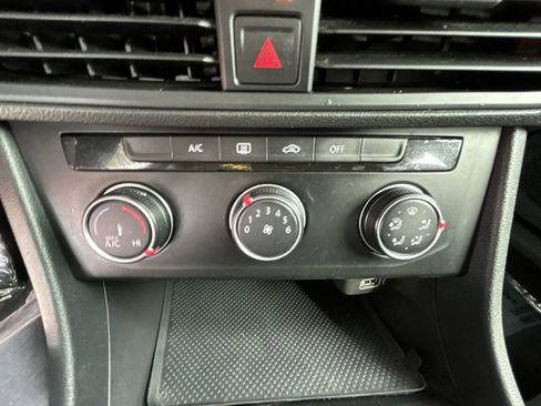 Used 2019 Volkswagen Jetta S w/ Driver Assistance Package image 19