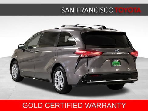Certified 2021 Toyota Sienna Limited image 3