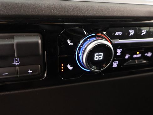 Used 2025 GMC Sierra 1500 Elevation image 8