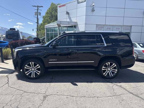 Used 2017 GMC Yukon Denali w/ Open Road Package AWD/4WD image 9