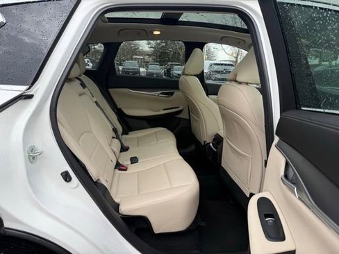Used 2022 INFINITI QX50 Luxe image 29
