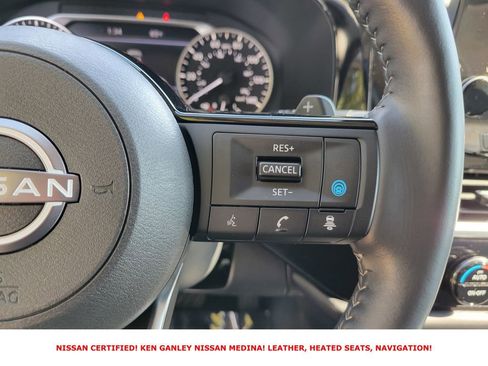 Certified 2025 Nissan Pathfinder SL image 31