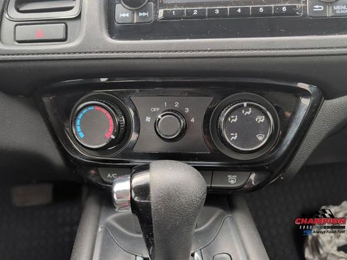 Used 2018 Honda HR-V LX image 18