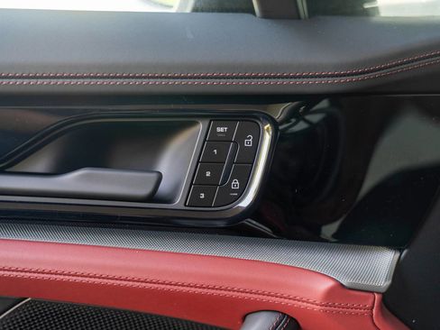Certified 2025 Porsche Panamera 4 AWD/4WD image 24