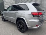 Used 2018 Jeep Grand Cherokee Altitude image 3