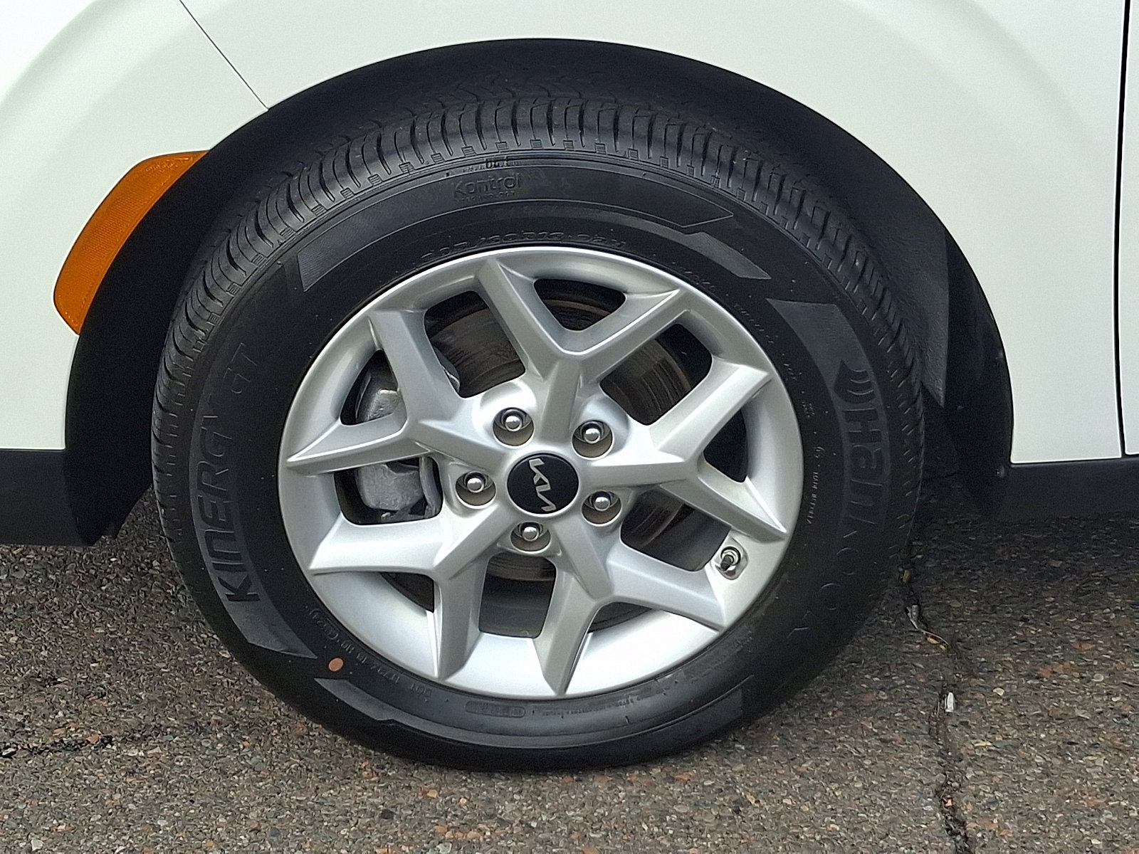 Used 2024 Kia Soul LX w/ LX Technology Package FWD image 8
