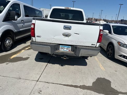 Used 2011 Ford F250 XLT w/ XLT Premium Pkg image 3