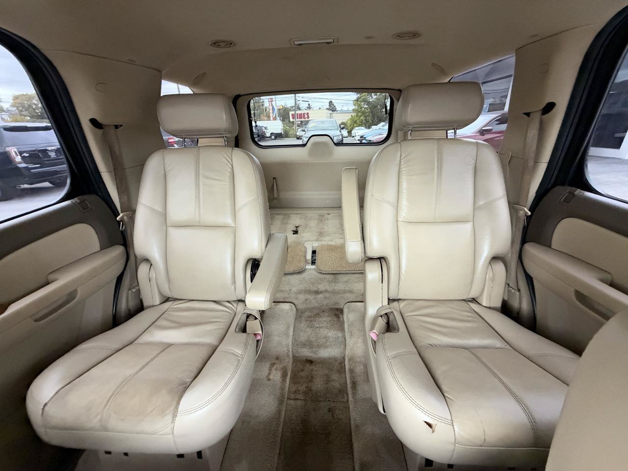 Used 2007 GMC Yukon SLT w/ SLT Preferred Equipment Group AWD/4WD image 15