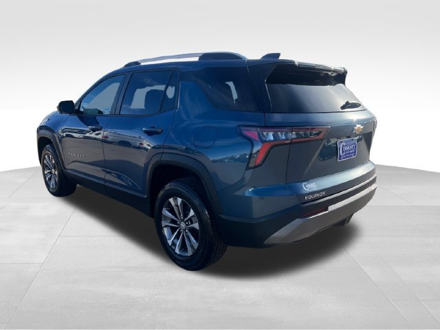 Used 2025 Chevrolet Equinox LT w/ Safety and Technology Package FWD image 4