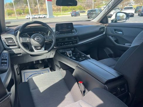 Used 2023 Nissan Rogue SV image 15