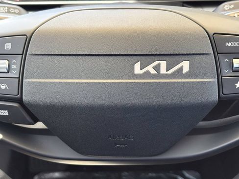 New 2026 Kia K4 FWD image 22