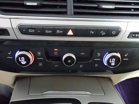 Used 2019 Audi Q7 2.0T Premium image 40