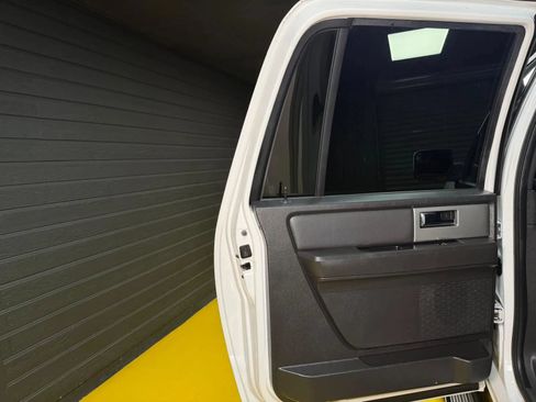 Used 2012 Ford Expedition EL Limited RWD image 19