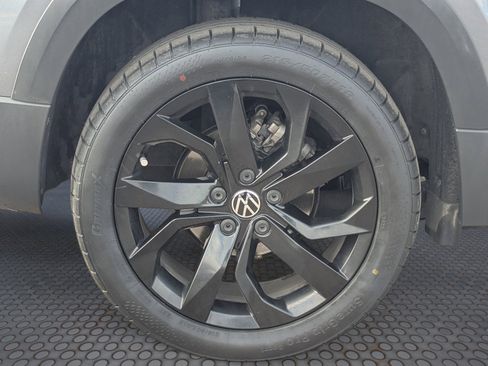 Used 2022 Volkswagen Taos SE image 10