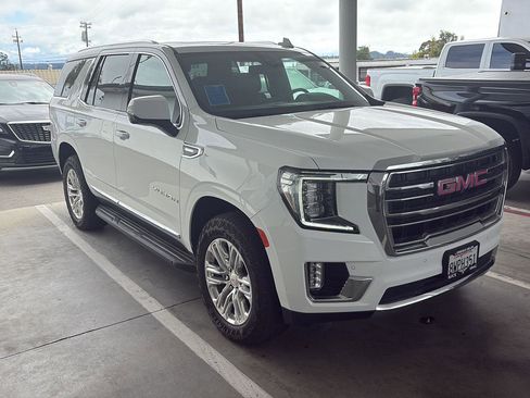 Used 2021 GMC Yukon SLT w/ SLT Premium Package image 1