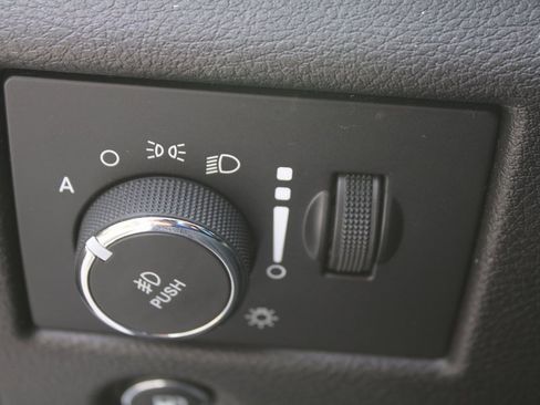 Used 2017 Jeep Grand Cherokee Laredo w/ Quick Order Package 2BE image 22