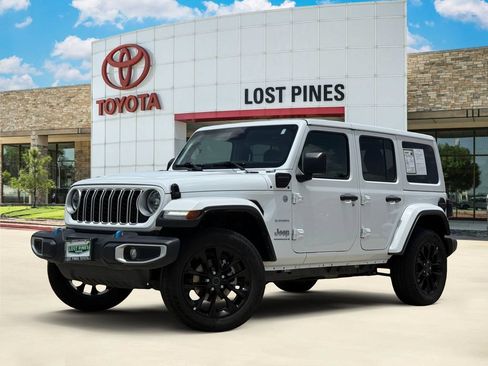 Used 2024 Jeep Wrangler Unlimited Sahara AWD/4WD image 1