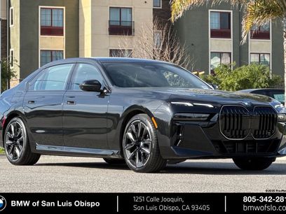 New 2026 BMW 760i xDrive w/ Premium Package