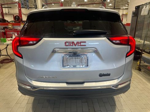 Used 2019 GMC Terrain SLT w/ Preferred Package FWD image 9
