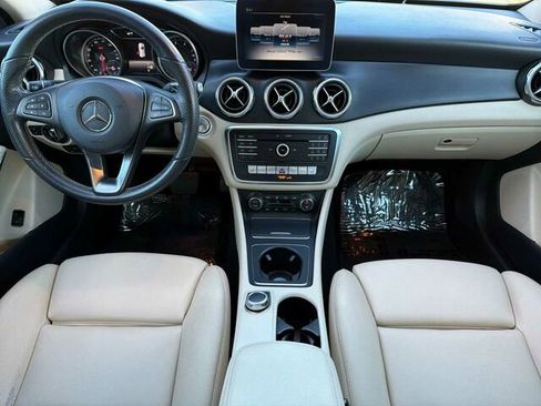 Used 2019 Mercedes-Benz GLA 250 image 17