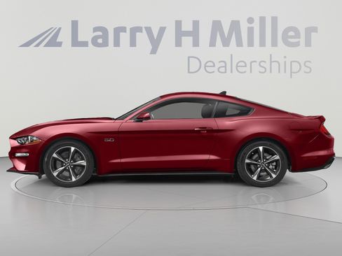 Used 2022 Ford Mustang GT Premium w/ Equipment Group 401A RWD image 3