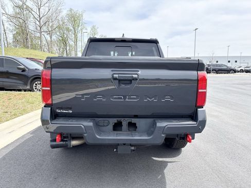 Used 2024 Toyota Tacoma TRD Off-Road w/ TRD Off Road Upgrade Package image 10
