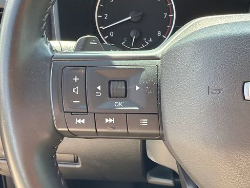 Used 2025 Nissan Rogue SV FWD image 24