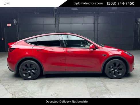Used 2021 Tesla Model Y Long Range image 7