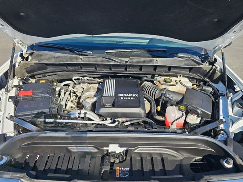 Used 2022 GMC Sierra 1500 AT4 w/ AT4 Preferred Package image 9