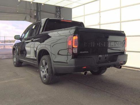 Used 2025 Honda Ridgeline TrailSport image 2