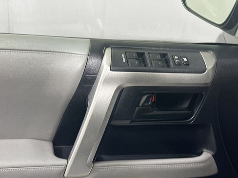 Used 2011 Toyota 4Runner SR5 image 15