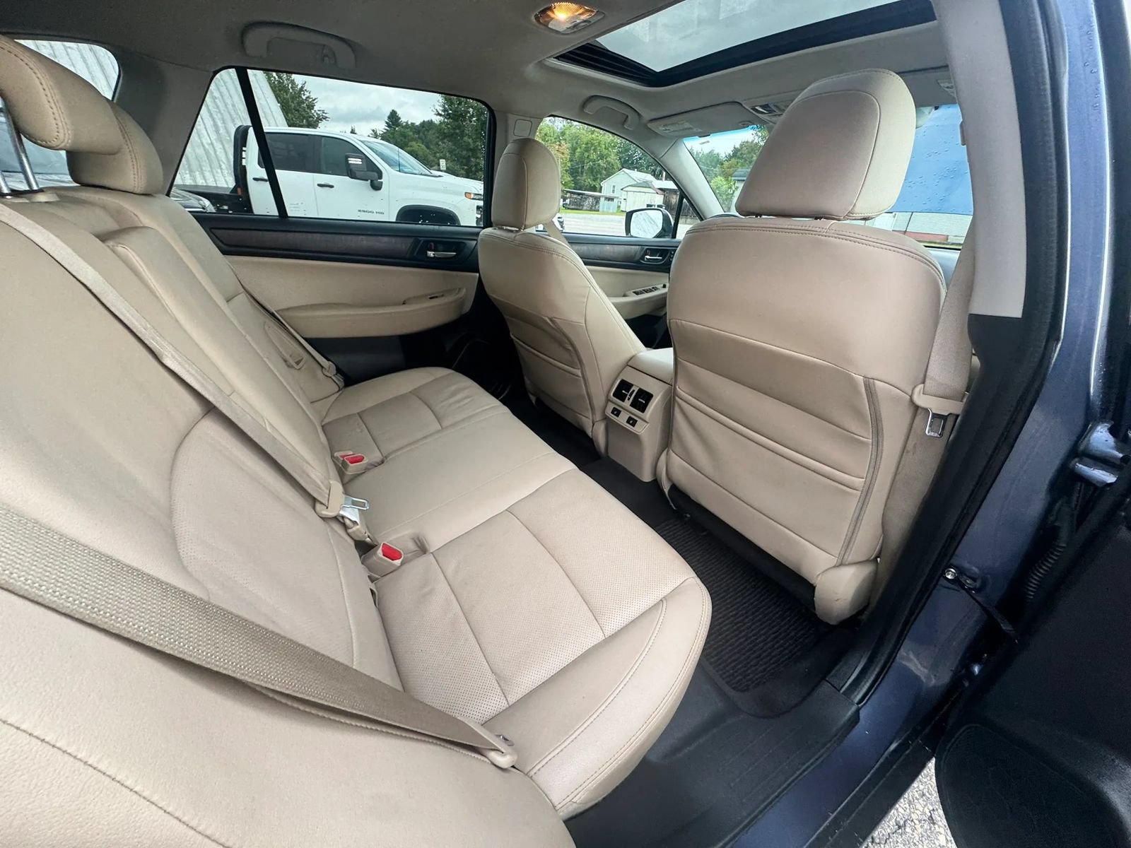 Used 2017 Subaru Outback 2.5i Limited AWD/4WD image 26