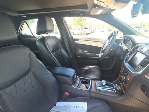 Used 2016 Chrysler 300 C Platinum AWD/4WD image 17