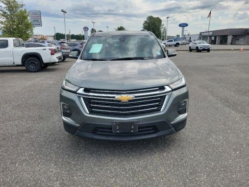 Used 2023 Chevrolet Traverse LT FWD image 6